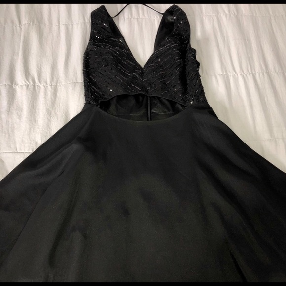 Bebe Dress - Picture 1 of 3